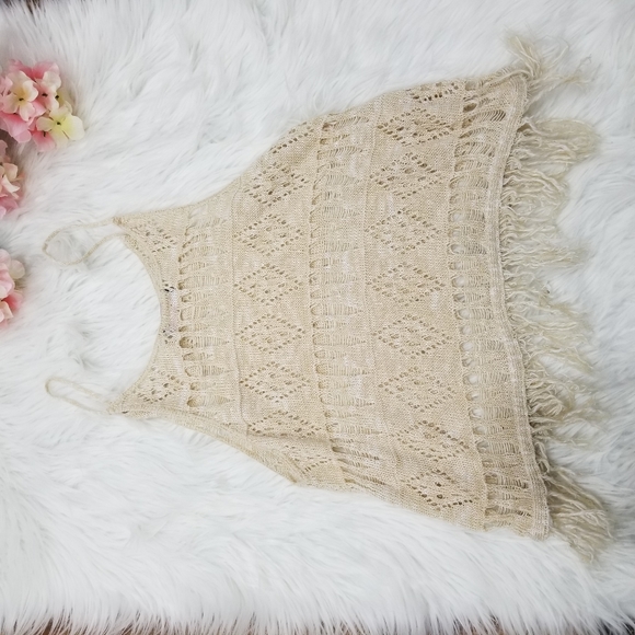 Embroidered Sleeveless Blouse, Cream Color Size M. - Picture 6 of 10